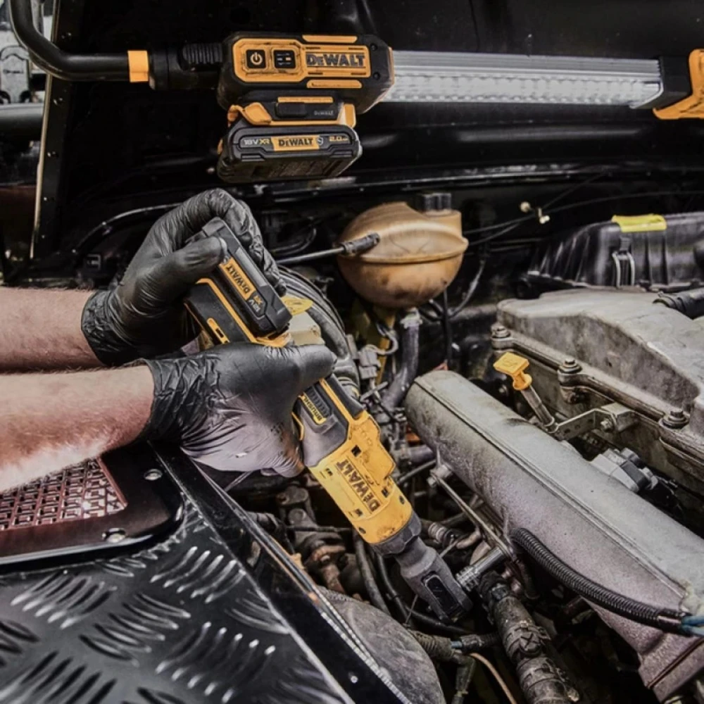 Акумулаторна тресчотка 12 V, 75 Nm, 1/4″, 3/8″, DeWalt DCF500L2G