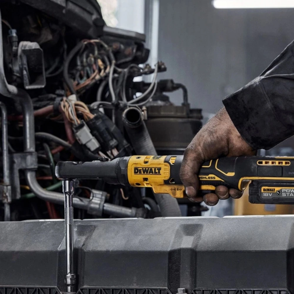 Акумулаторна тресчотка 18 V, 102 Nm, 3/8″, 1/2 '', DeWalt DCF510N