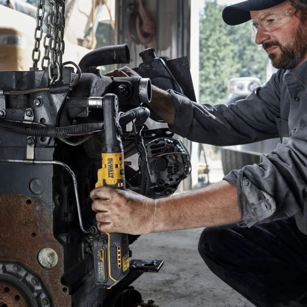 Акумулаторна тресчотка 18 V, 102 Nm, 3/8″, 1/2 '', DeWalt DCF510N