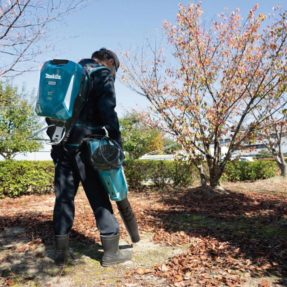 Акумулаторна въздуходувка 36V + ПОДАРЪК от Макита България – Батерия XGT BL4040F, Makita UB003CZ