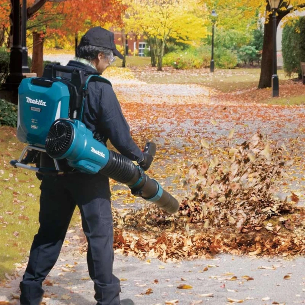 Акумулаторна въздуходувка 36V + ПОДАРЪК от Макита България – Батерия XGT BL4040F, Makita UB004CZ