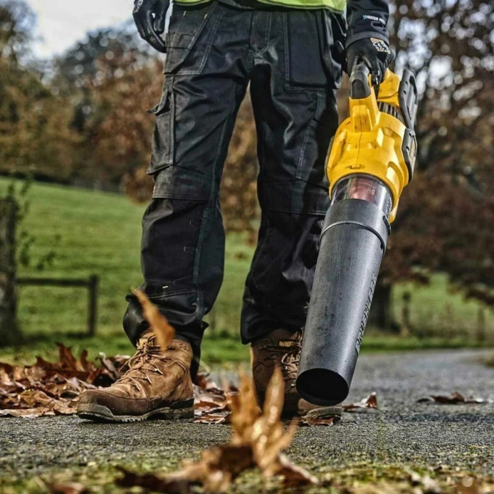 Акумулаторна въздуходувка / духалка DeWALT 54V DCMBA572X1