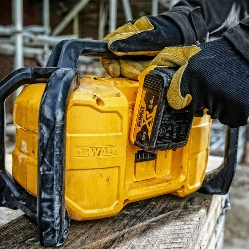 Акумулаторно радио 12-18V XR Bluetooth, DeWalt DCR029