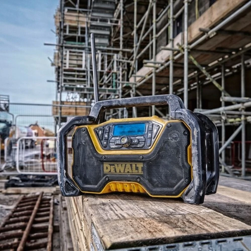 Акумулаторно радио 12-18V XR Bluetooth, DeWalt DCR029