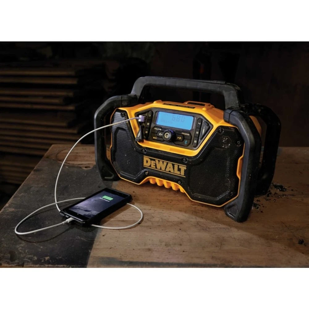 Акумулаторно радио 12-18V XR Bluetooth, DeWalt DCR029