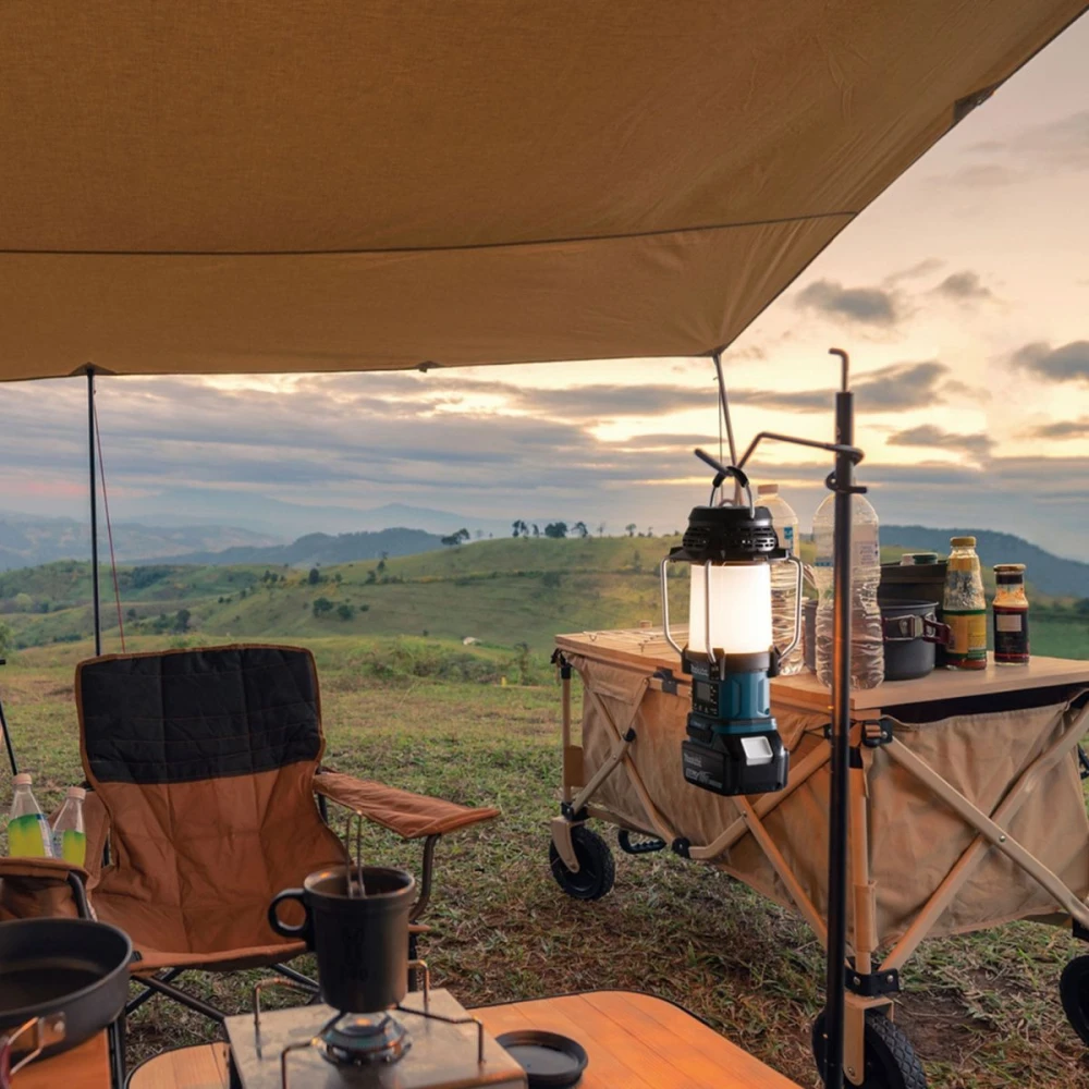 Акумулаторно радио с фенер 14.4/ 18 V, 310 lm, Makita DMR057