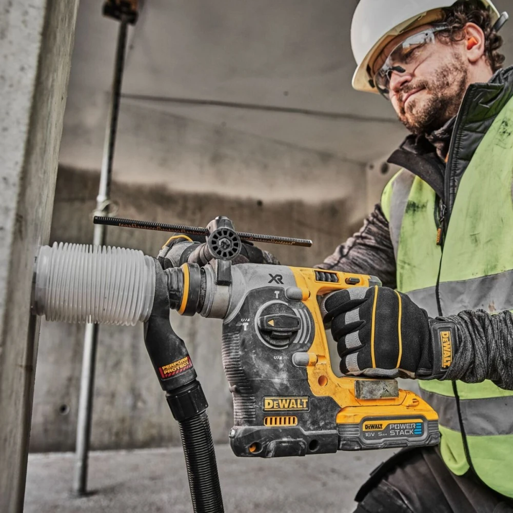 Комплект акумулаторни машини 18 V, DeWalt DCK368P3T; DCD796; DCF887; DCH273