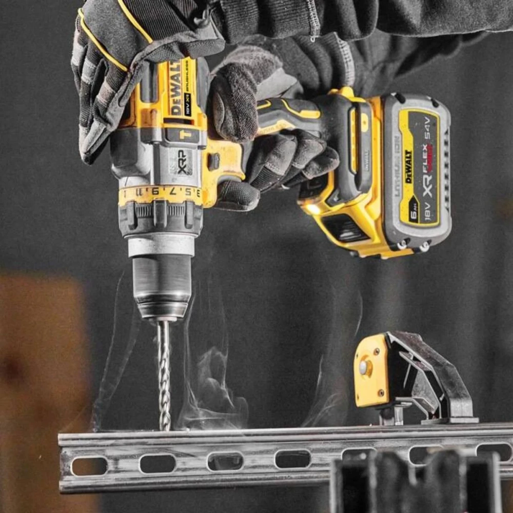 Комплект акумулаторни машини 18V, DeWalt DCK2016T2T; DCD999; DCG418