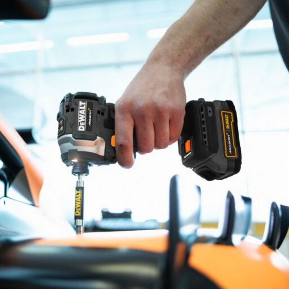 Комплект акумулаторни винтоверти 18V Limited edition, DeWalt DCK200ME2GT