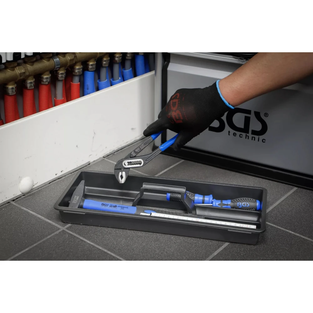 Моиблен куфар / количка със 111 инструмента - BGS15506