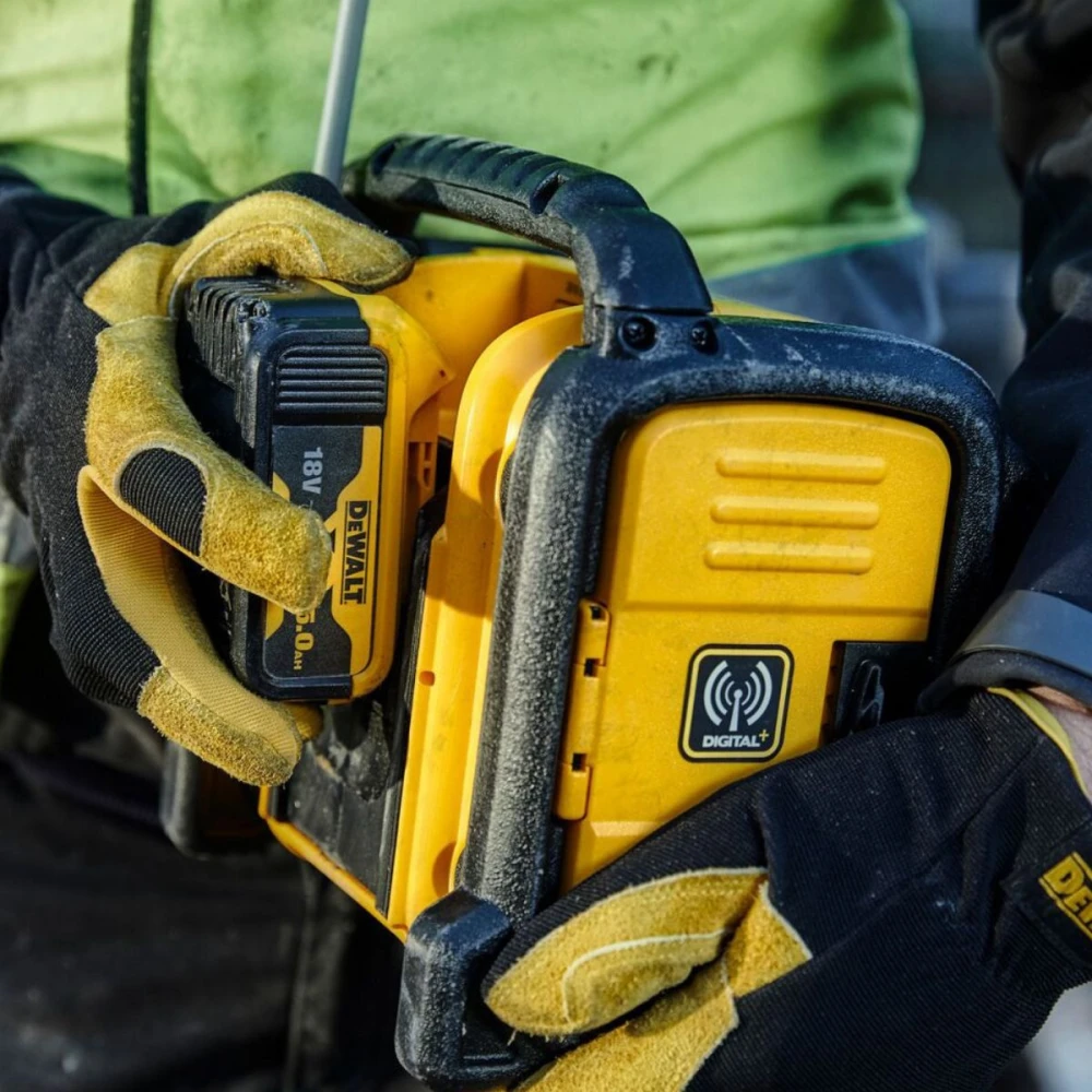 Радиоприемник 18V / 230V, DeWalt DCR020