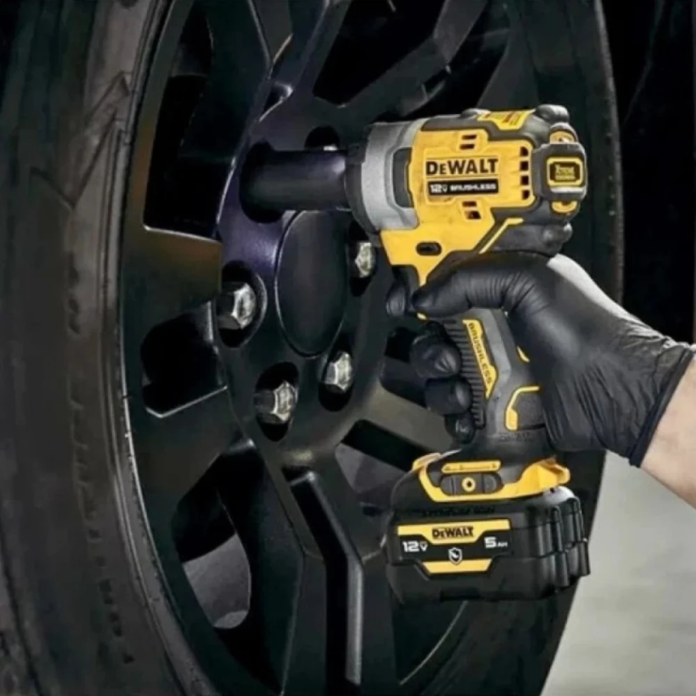 Ударен акумулаторен гайковерт 12V, 339Nm, 3/8″, DeWalt DCF903P1