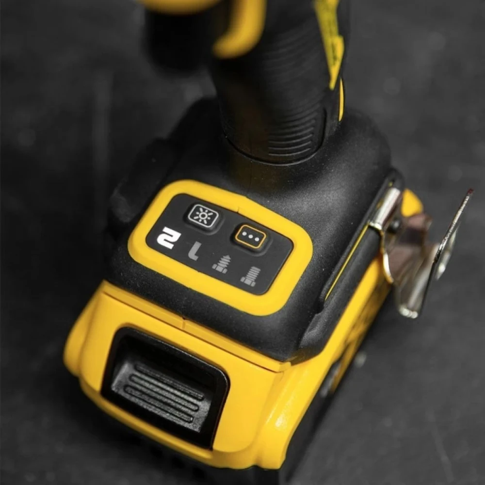 Ударен акумулаторен гайковерт 18 V, 406 Nm, 1/2″, DeWalt DCF922NT