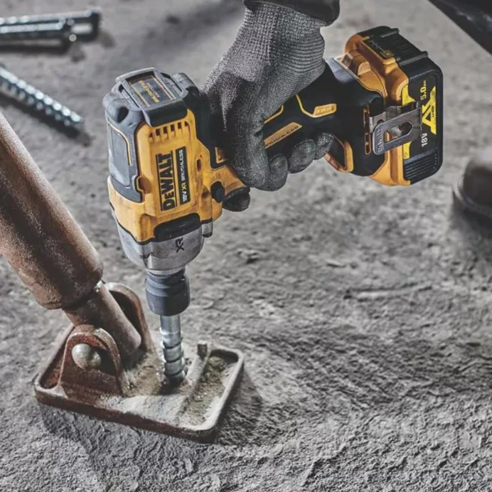 Ударен акумулаторен гайковерт 18 V, 812 Nm, 1/2″, DeWalt DCF892N-XJ