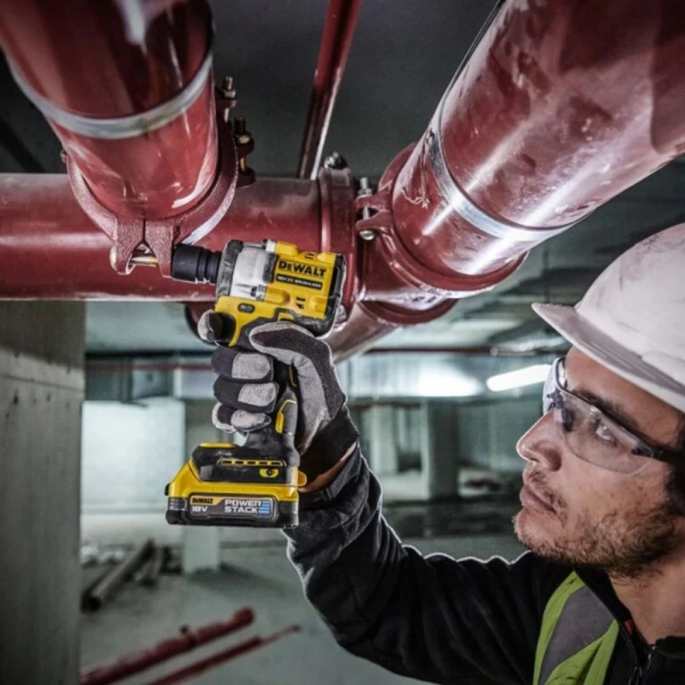 Ударен акумулаторен гайковерт 18V, 610Nm, 3/8″, DeWalt DCF923P2G