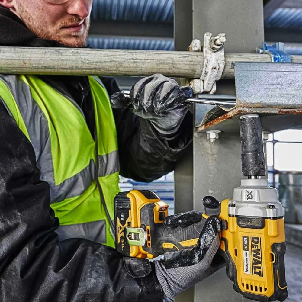 Ударен акумулаторен гайковерт 18V, 812Nm, 1/2″, DeWalt DCF892NT