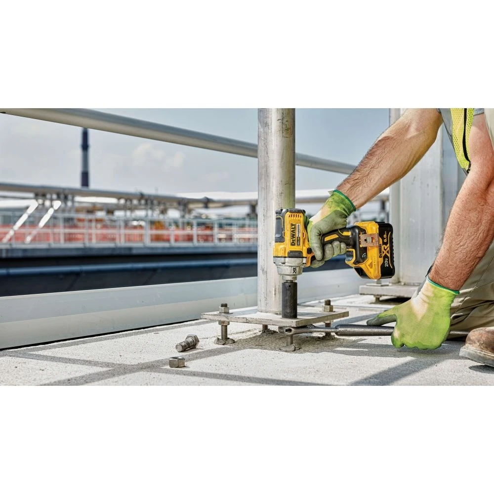 Ударен гайковерт 18V, безчетков 450Nm, TOOL CONNECT™, DeWalt DCF896N