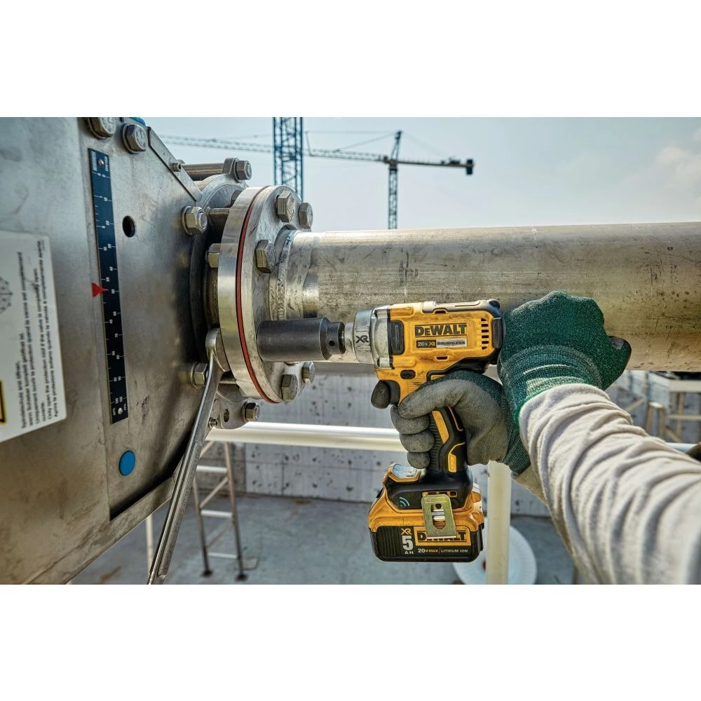 Ударен гайковерт 18V, безчетков 450Nm, TOOL CONNECT™, DeWalt DCF896N