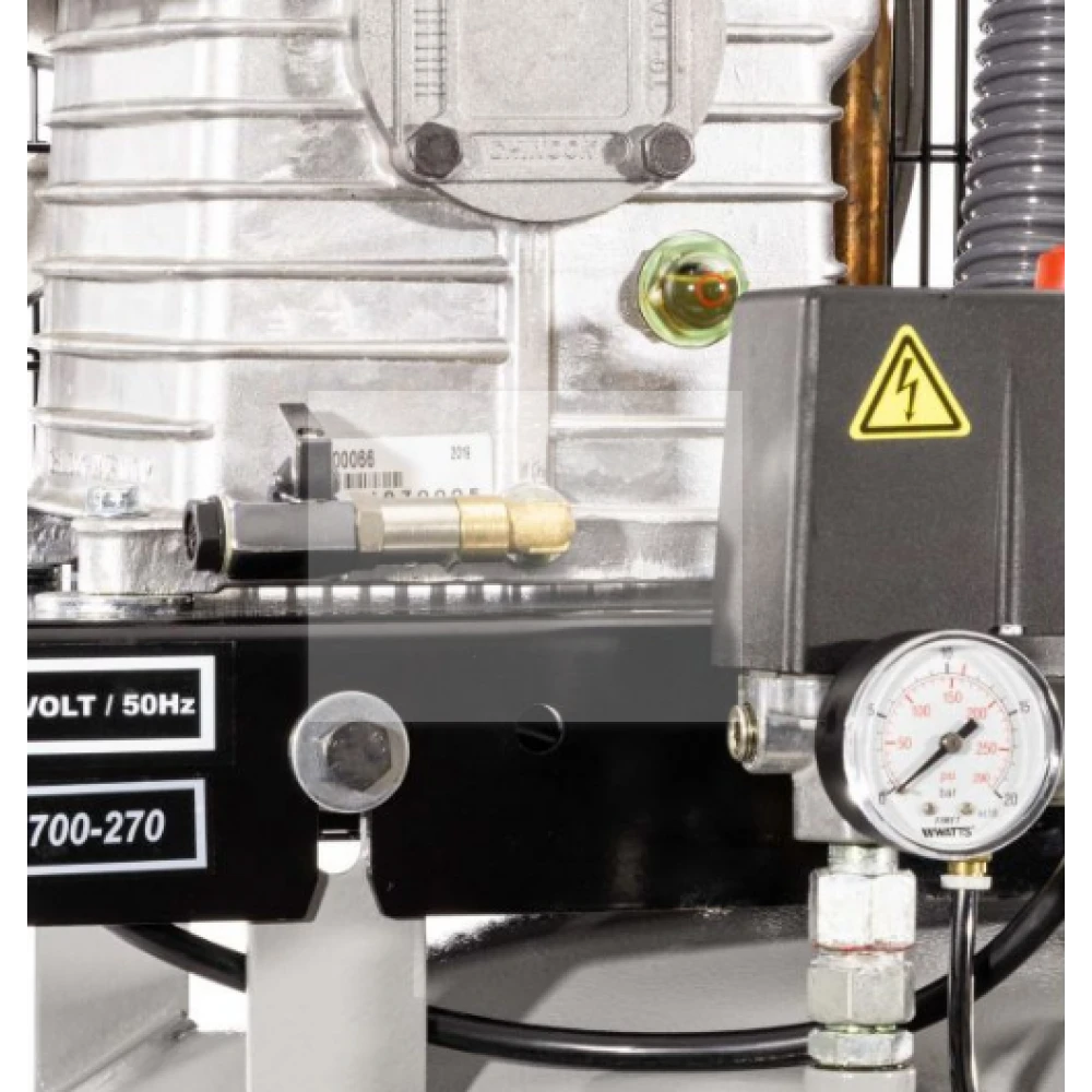 Вертикален двубутален компресор VK 700-270 Pro 11 бара 5.5 HP/4 kW 400V 530 л./мин. 270 литра 360768