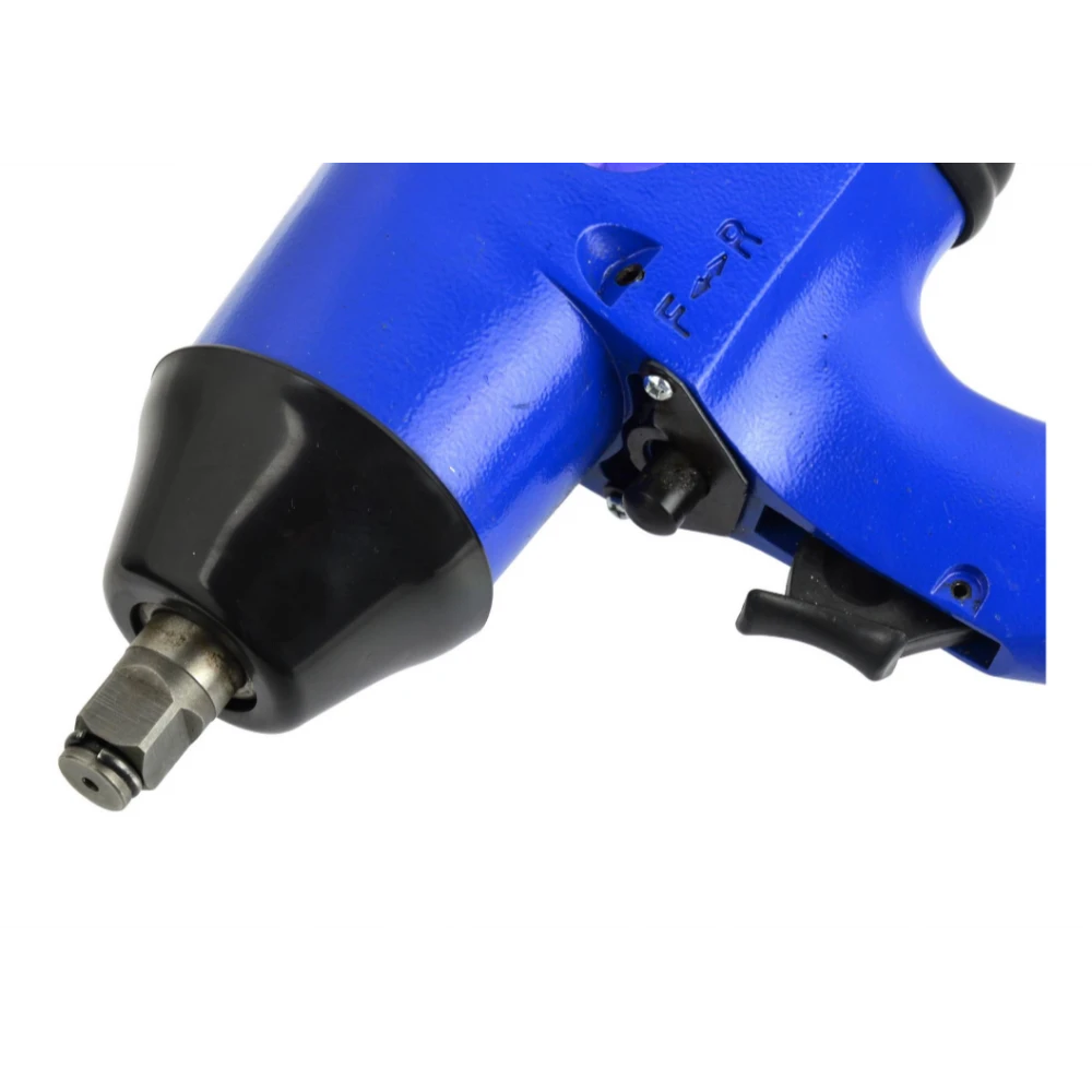 Комплект пневматични инструменти и гаечни ключове 33 части GEKO G00583