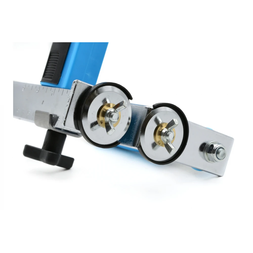 Двустранен нож за гипсокартон 38 мм GEKO G02108