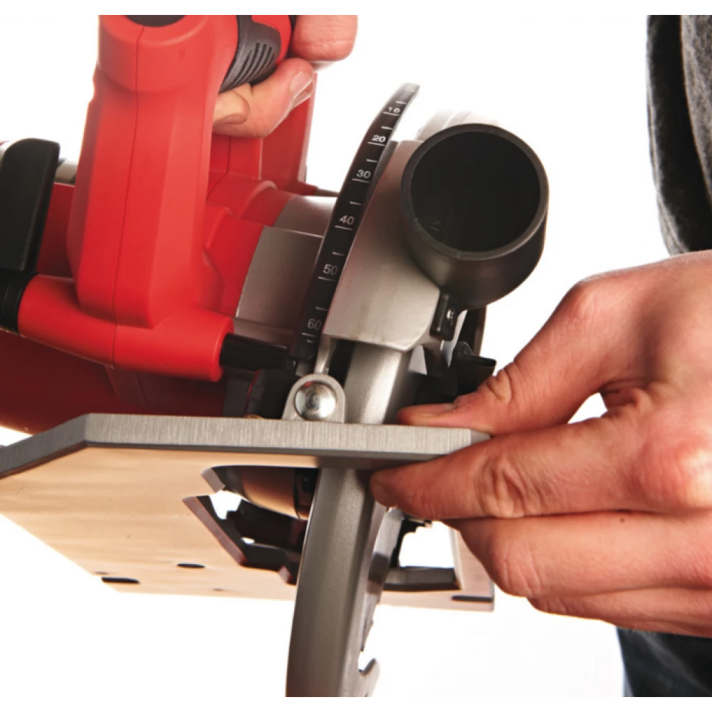 Ръчен циркуляр 184 мм, 1600 W, 49 - 61 мм - CS60