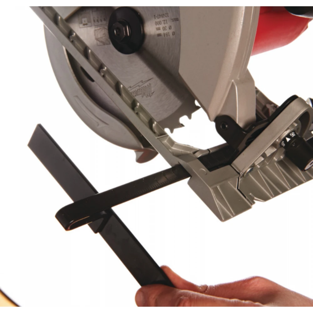 Ръчен циркуляр 184 мм, 1600 W, 49 - 61 мм - CS60