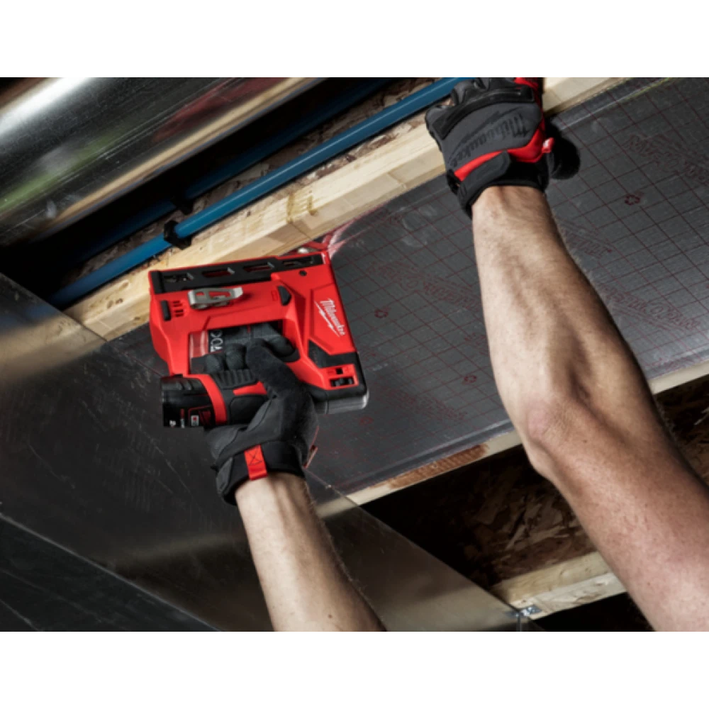 Акумулаторен такер 6 - 14 мм, 12 V, 2 Ah, с батерии - M12BST-202X