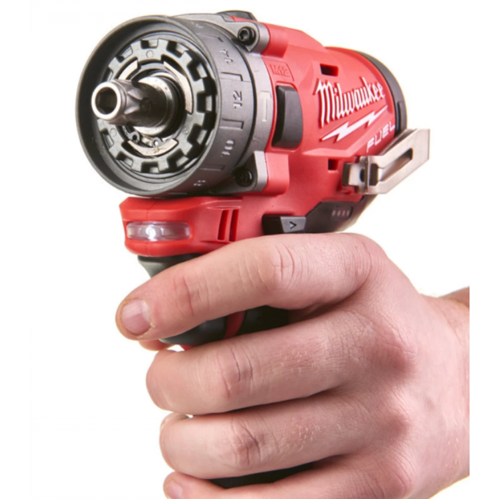 Акумулаторен ударен безчетков винтоверт с батерии, 2 Ah - M12FPDX-202X