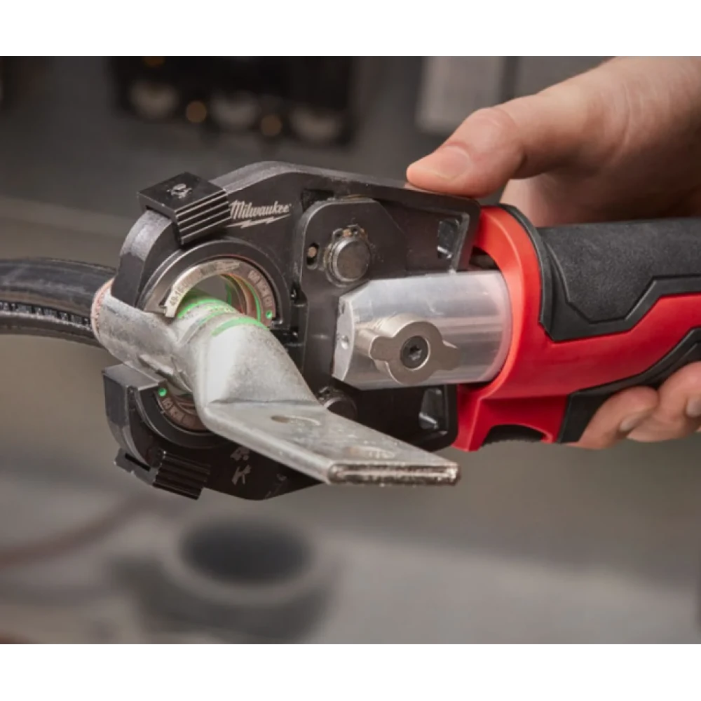 Акумулаторна машина за кримпване на кабели 18 V 300 мм² - M18HCCT-201C