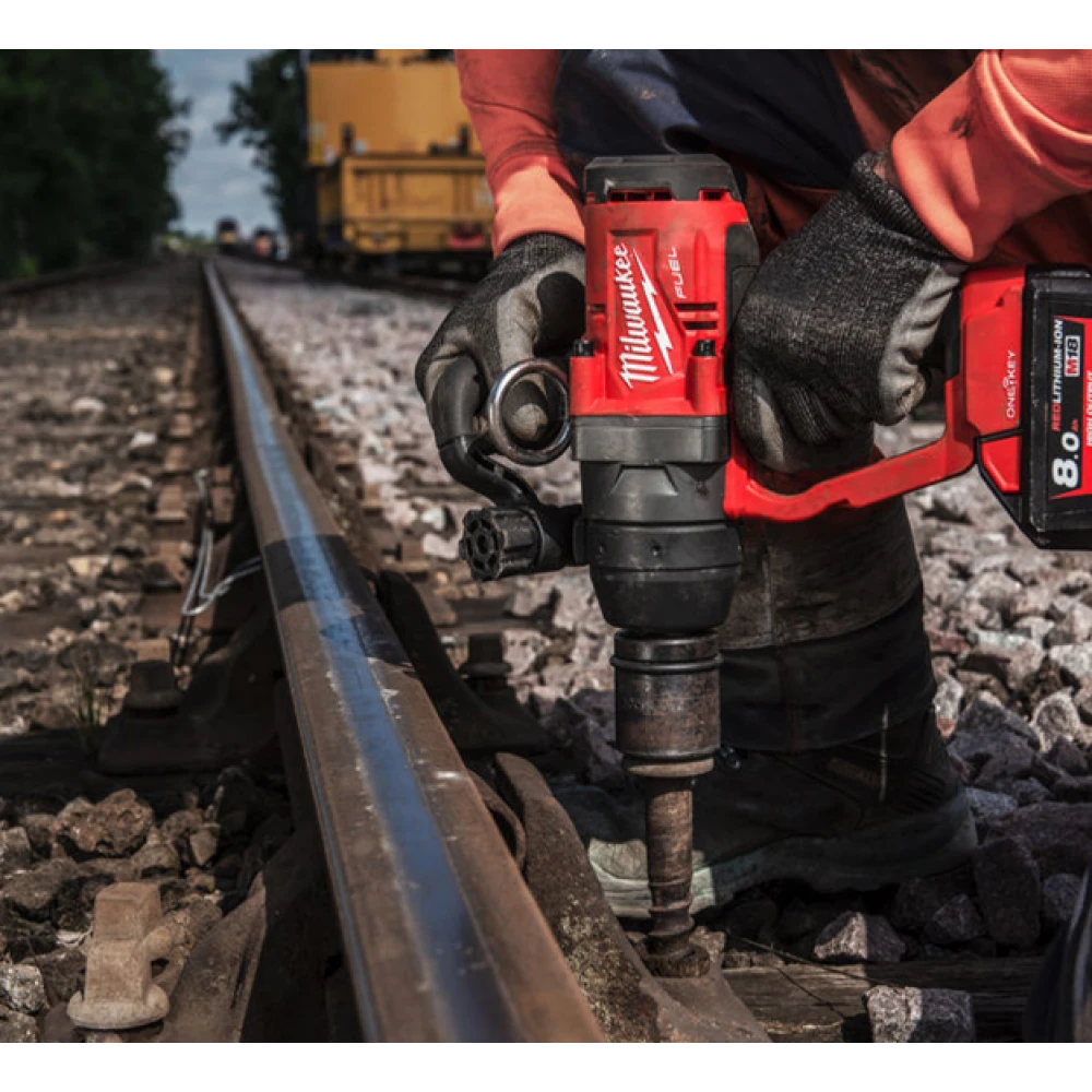 Акумулаторен ударен гайковерт 1", 2400Nm, 8 Ah - M18ONEFHIWF1-802X